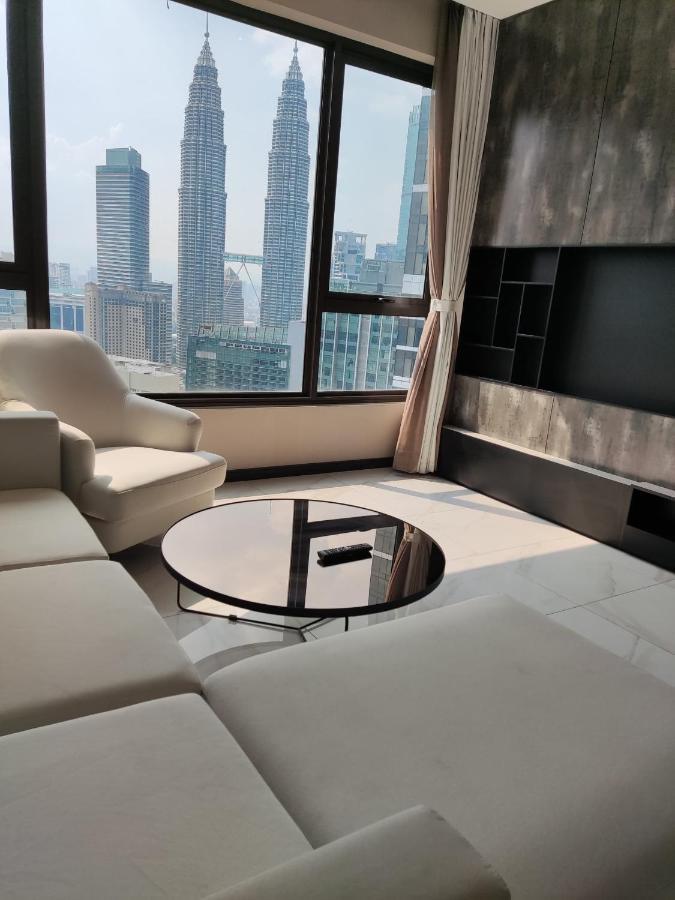 8 Kia Peng Suites Klcc By Luna كوالالمبور الغرفة الصورة
